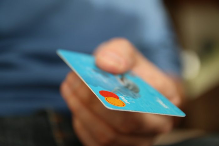 Platba kreditní kartou je v Česku velmi oblíbenou platební metodou. 